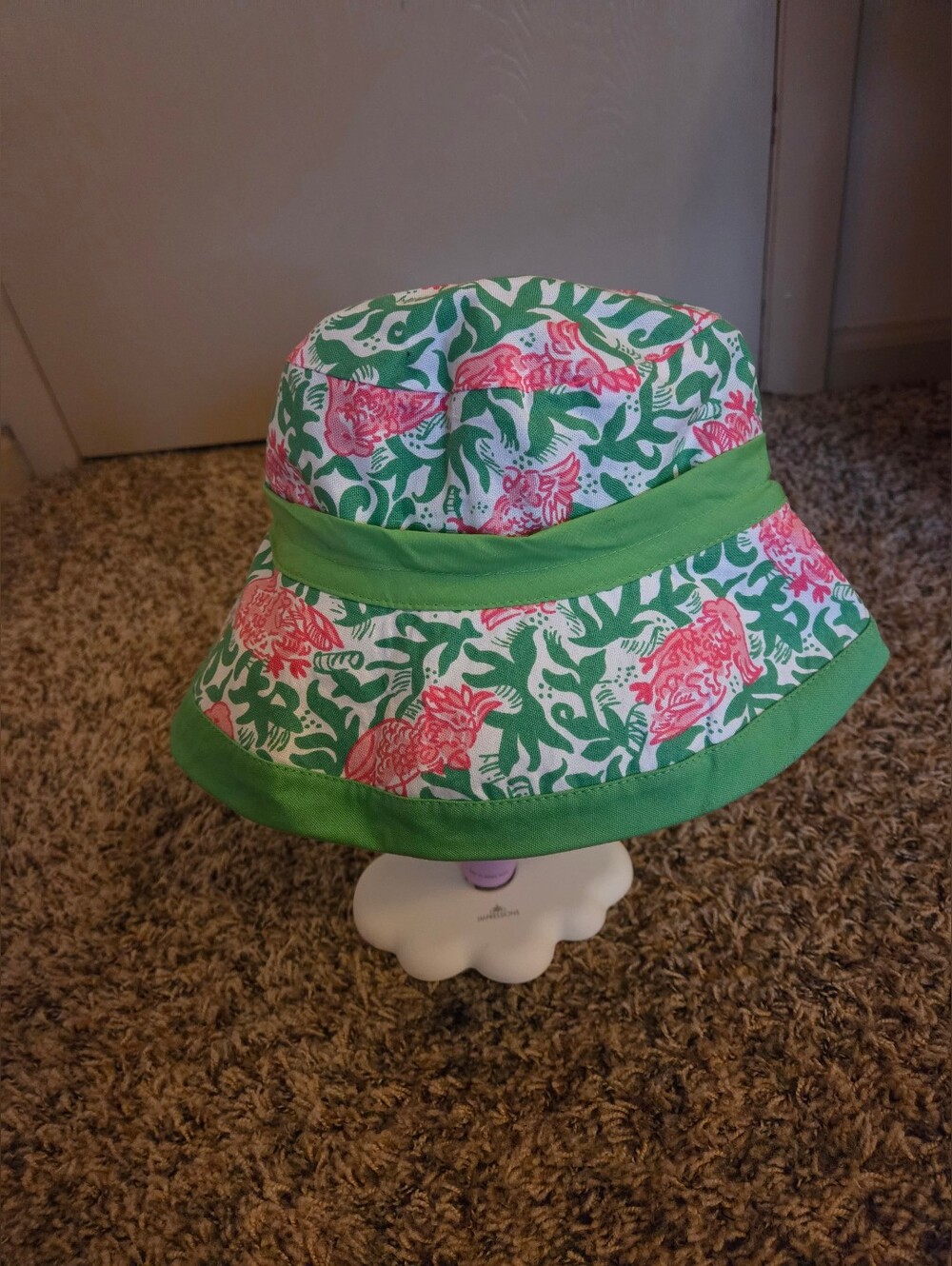 Vintage Y2K Adult Green And Pink Parrots Bucket Hat Physician Endorsed NWT